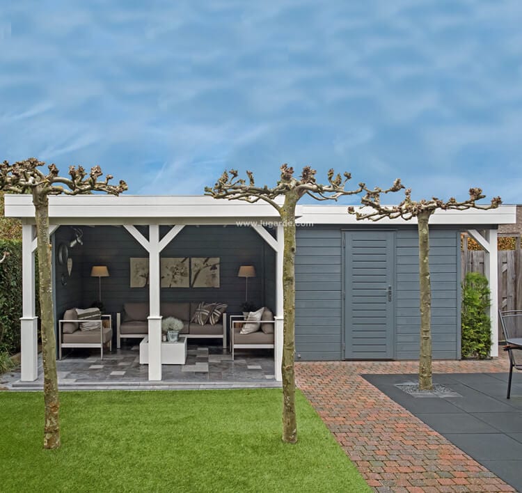 Lugarde Summerhouse PR31 is a modern flat roofed summerhouse. It has an impressively spacious patio that is ideal for launching, as shown here. Its adjacent lockable indoor area is suitable for storage. The wide overhang underlines the stylish and modern look.